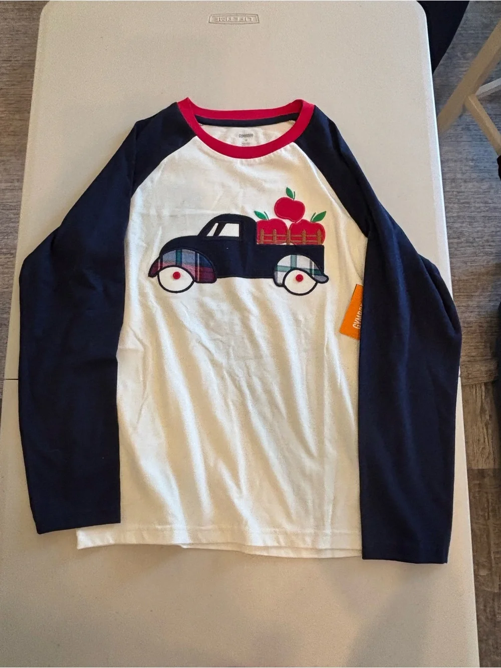 Set/2 Gymboree Red Heartbreaker Sweatshirt & Navy-White Apple Truck Tee Set
